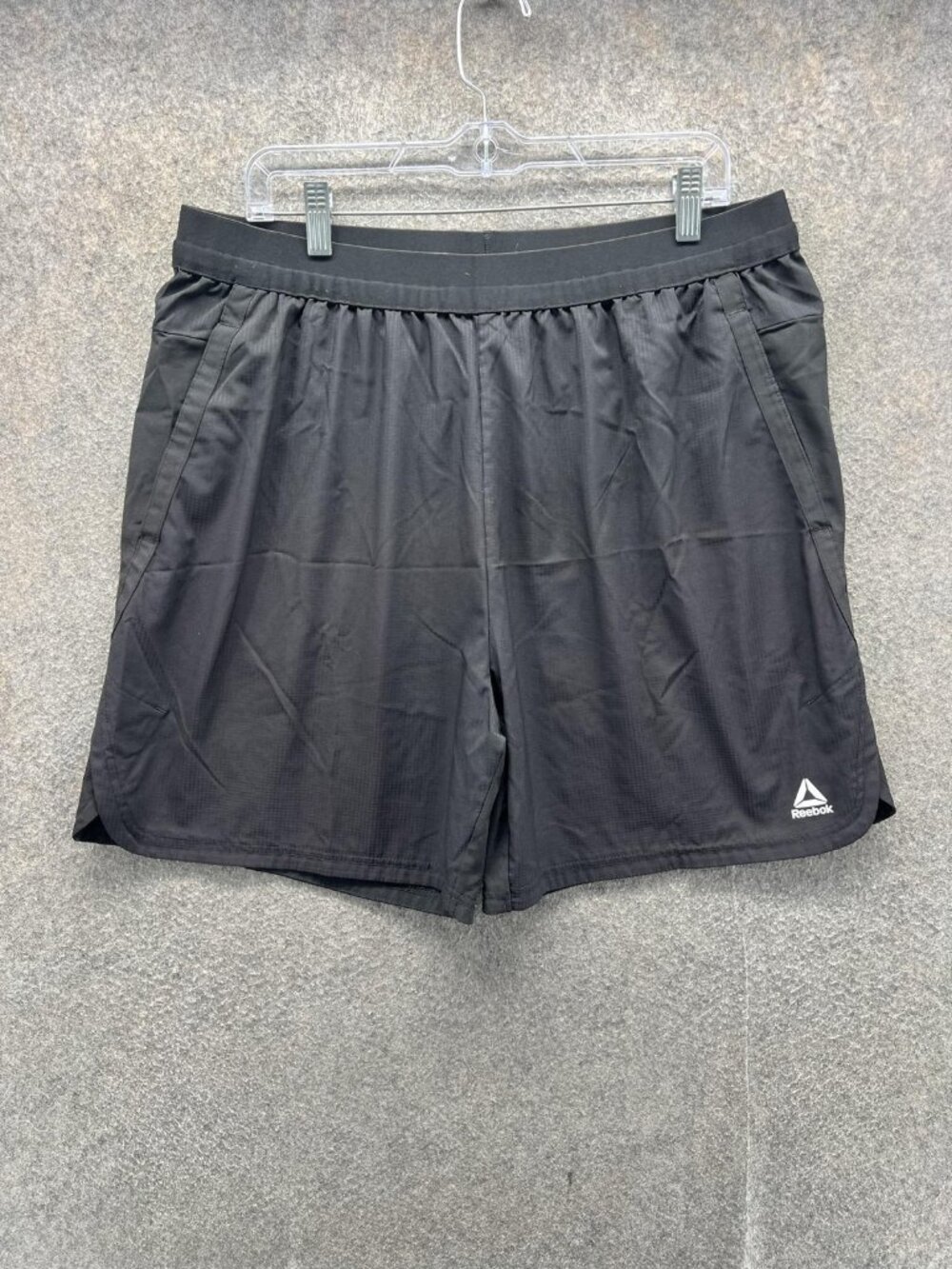 Reebok Shorts Mens XL Black Running Athletic Lightweight Stretch Gym 7 Inseam